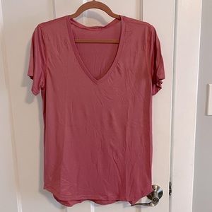 pink lululemon tee
